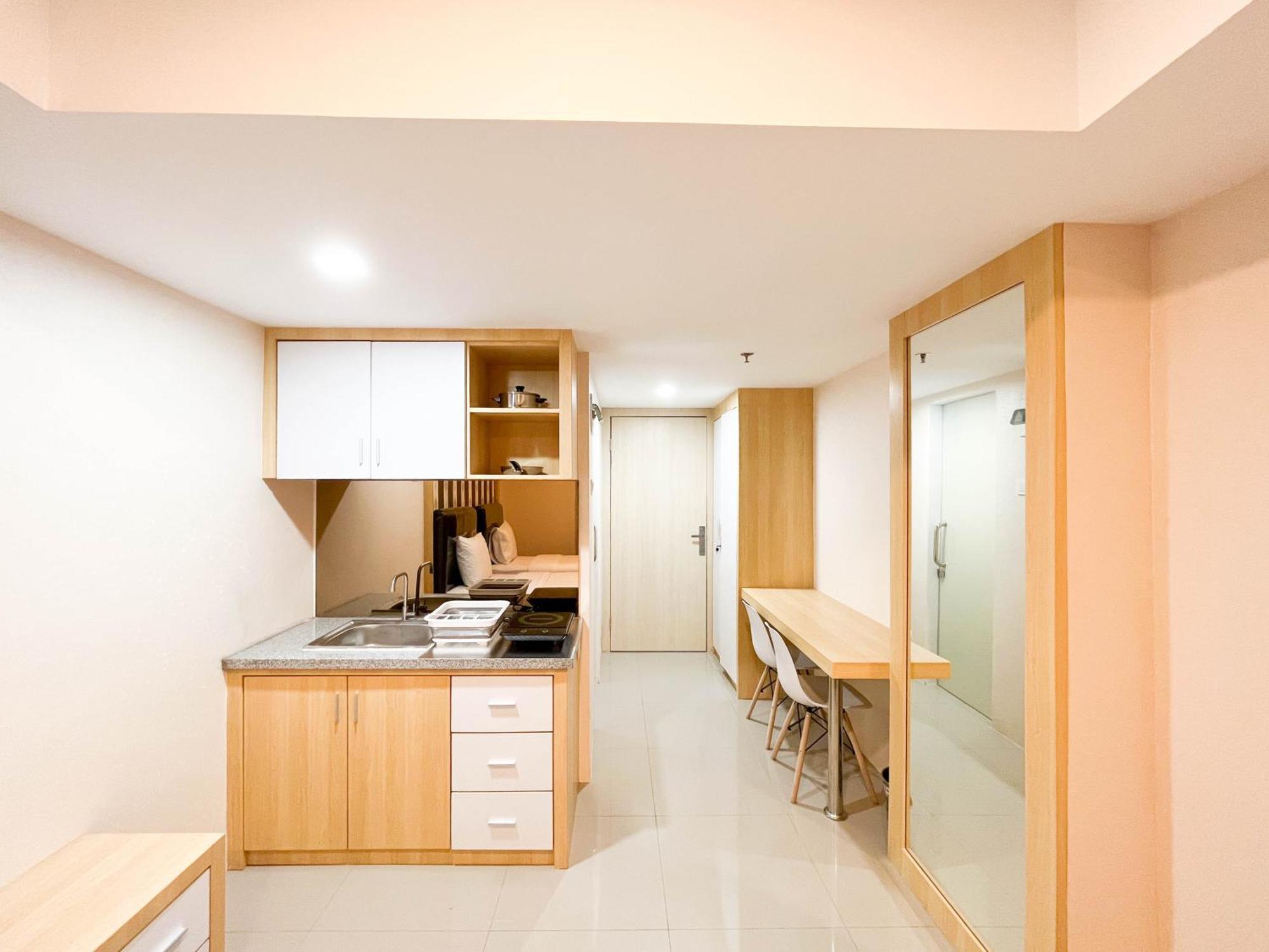 Comfortable And Tidy Studio De Prima Apartment By Travelio Medan Ngoại thất bức ảnh